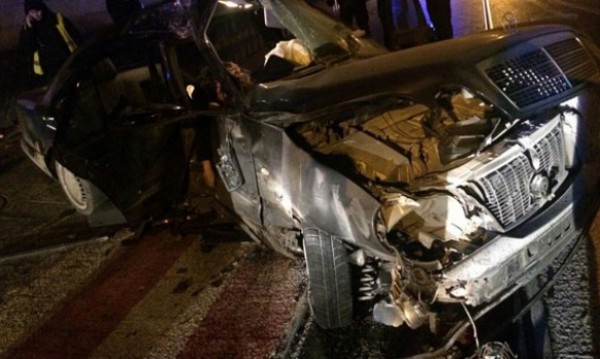 Во Львове Merсedes врезался в дом