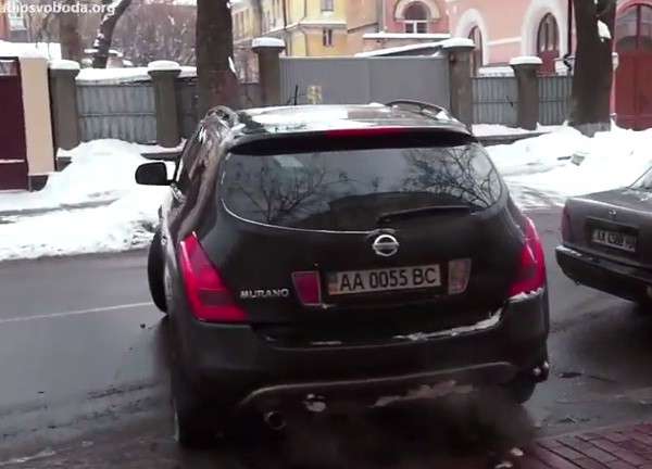 Один из автомобилей суда - с номерами ВС