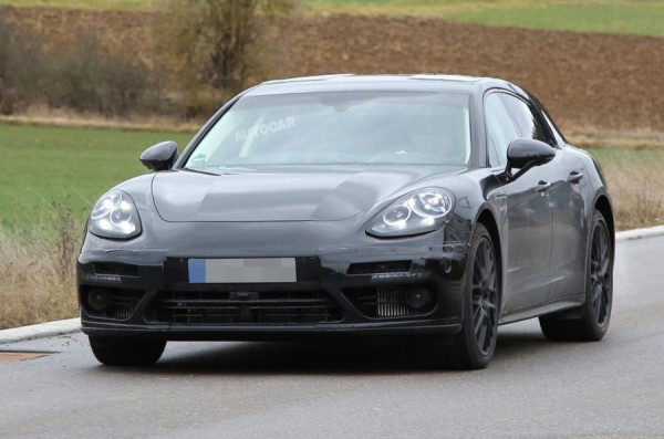 Porsche вывела на тесты новый универсал Panamera