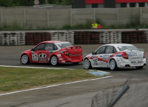 Lada Granta Sport гоняют на Чайке