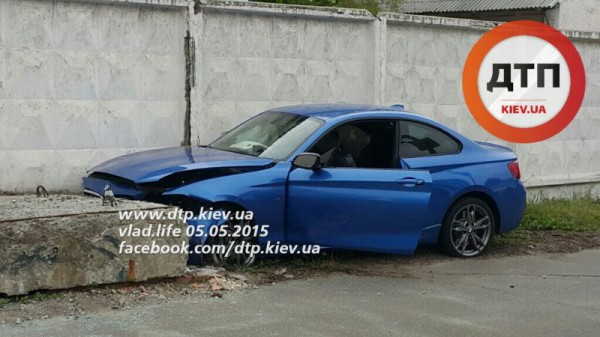 BMW M235i попал в аварию
