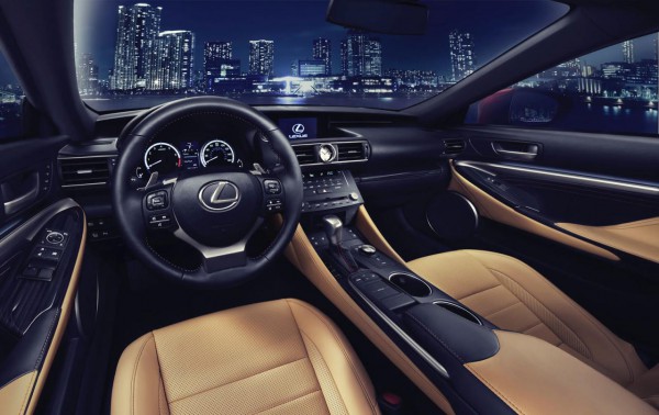 Салон Lexus RC Сoupe побалует дороговизной материалов