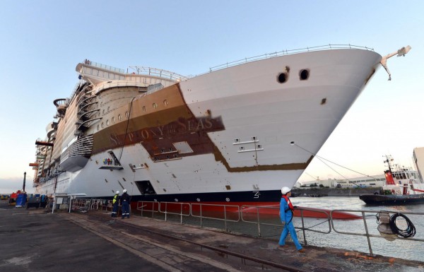 27 марта 2018 на воду спущен Symphony of the Seas — новый самый большой круизный лайнер в мире