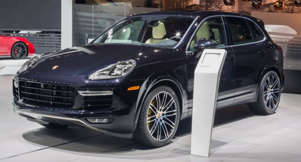 Новый Cayenne Turbo S на шоу в Детройте