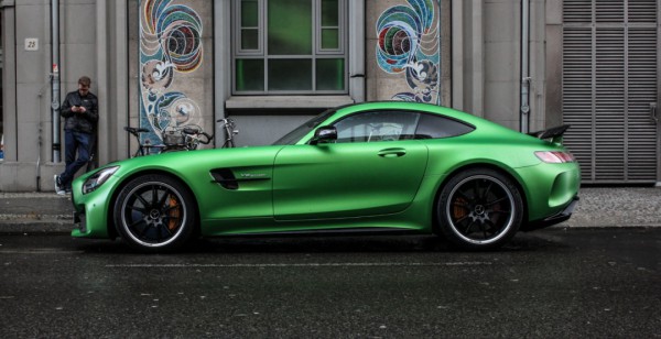 Mercedes-AMG GT R на улицах Берлина