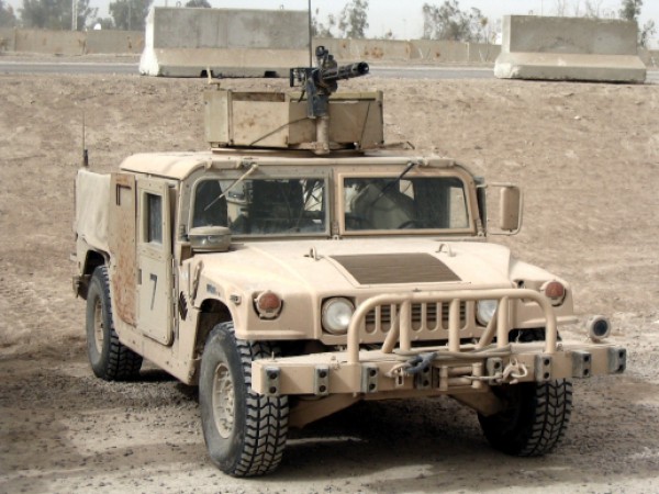 Военные отмечают подвеску Humvee