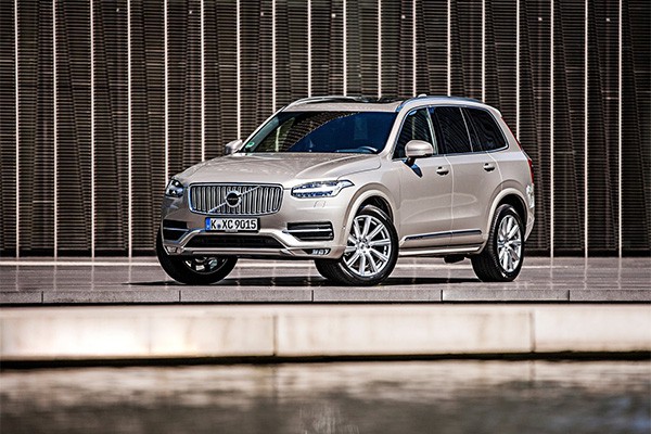 Один из претендентов - Volvo XC90