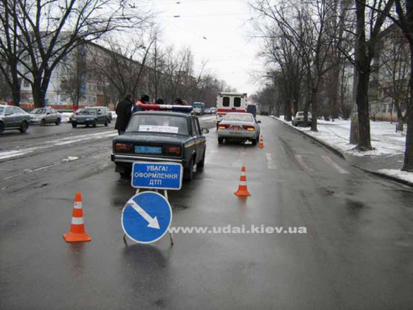 У девочки легкие травмы, мама в тяжелом состоянии