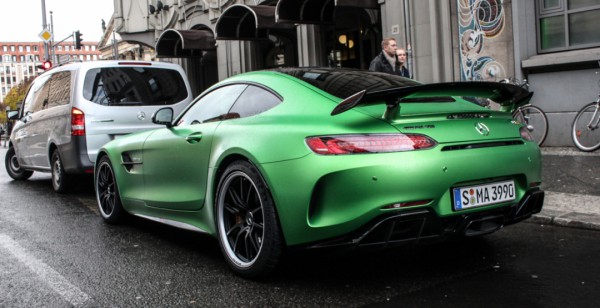 Mercedes-AMG GT R на улицах Берлина
