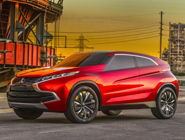 Mitsubishi XR-PHEV 2013 года