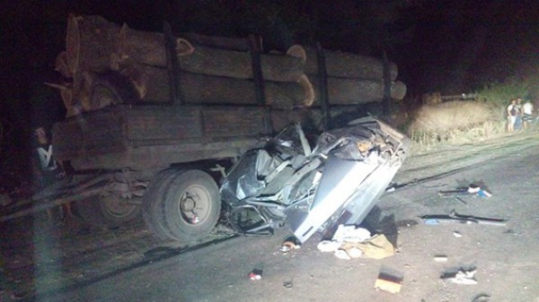 В аварии погибли двое