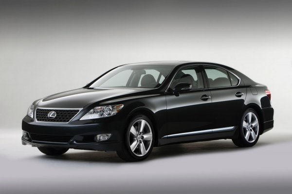 Последняя «обновка Lexus LS – спецверсия 460 Touring Edition