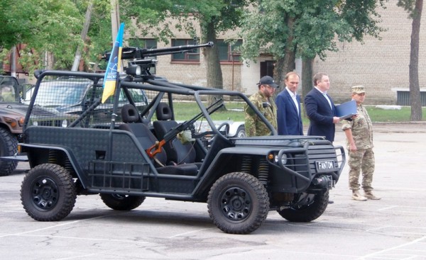 Машину передали бойцам