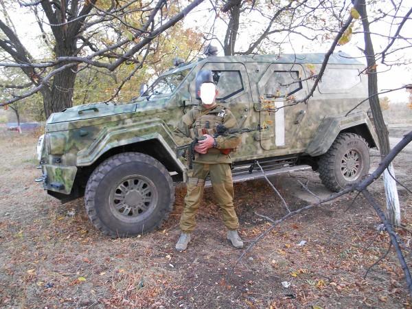 Броневик под Мариуполем