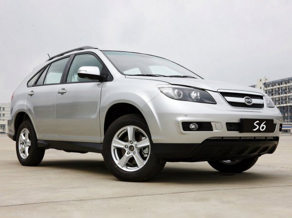 BYD S6 – китайский Lexus RX за $21 990