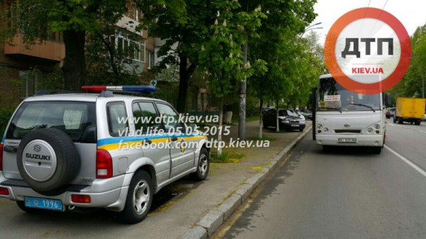 Маршрутка сбила мужчину в Киеве