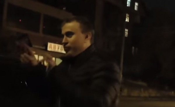 Оберемко угрожает гаишнику