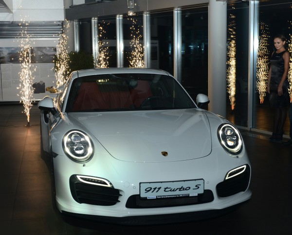 В Днепропетровске представили новый Porsche Turbo S