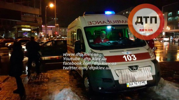 Таксист скрылся, оставив ребенка на месте ДТП