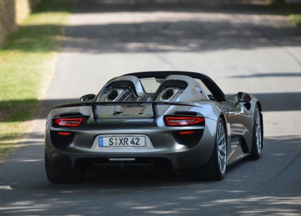 Предсерийный Porsche 918 Spyder