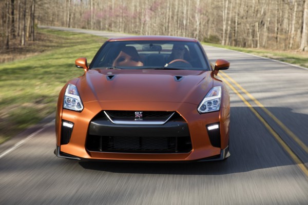 Обновленный Nissan GT-R