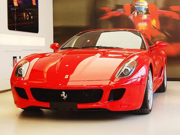 Даже Ferrari покидает рынок