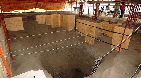 Случайно обвалившийся грунт помог найти туннель