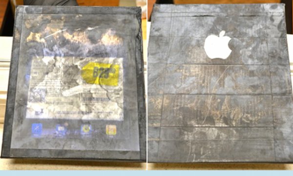 Деревянный iPad был даже с логотипом