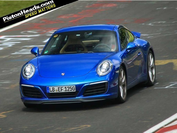 Обновленный Porsche 911