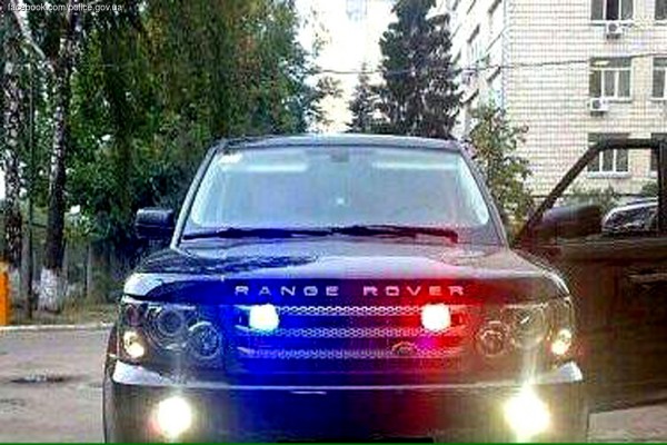 Range Rover с мигалками