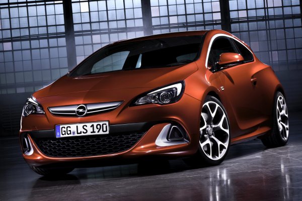 Opel Astra OPC - 280-сильный хэтчбек