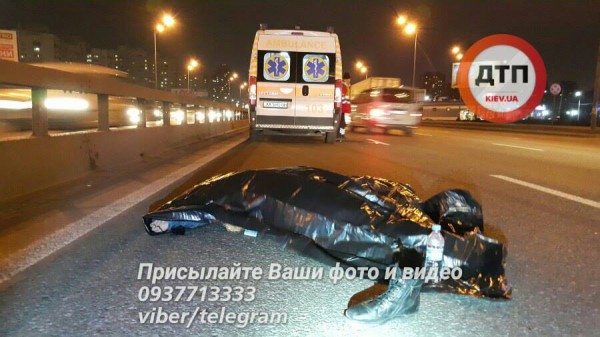 На Бажана в Киеве Range Rover насмерть сбил ребенка