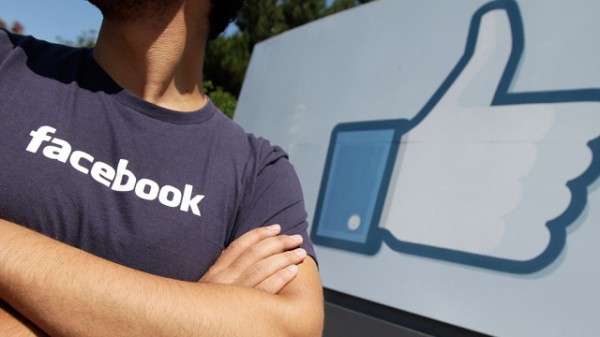 Впервые за сутки на Facebook зашли миллиард человек