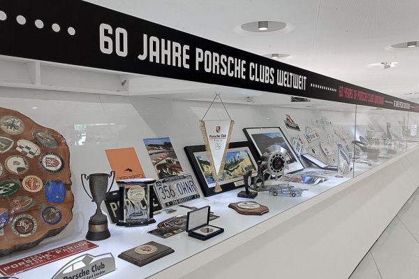 Выставка в честь 60-летия клуба Porsche
