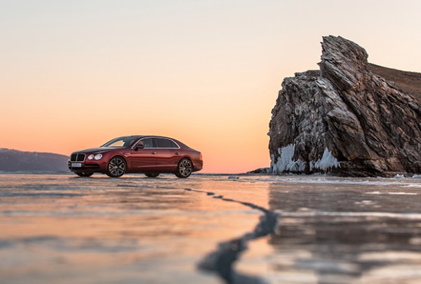 Bentley установил рекорд на тающем льду Байкала