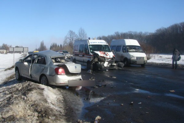 На Полтавщине скорая попала в аварию