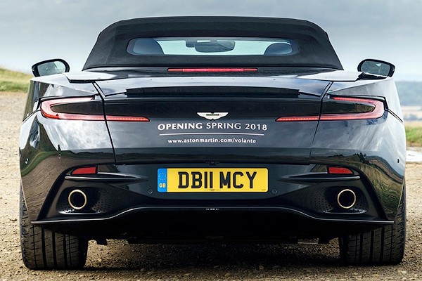 Aston Martin DB11