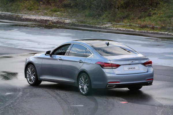 hyundai genesis похож на немца hyundai genesis похож на немца