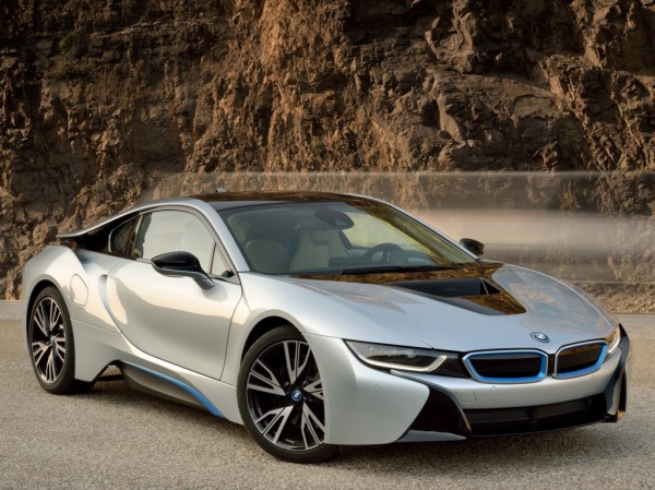 BMW i8 признали автомобилем года