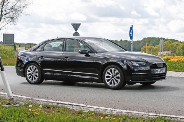 Audi A4 впервые заметили без камуфляжа