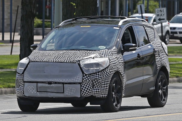 Кроссовер Ford Kuga на тестах