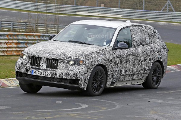 Кроссовер BMW X5 нового поколения испытали на Нюрбургринге