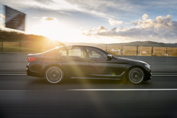 Обновленная BMW M550i