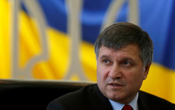 Арсен Аваков пытается успокоить гаишников