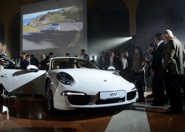 Стоимость купе Porsche 911 Carrera стартует от 107 700 евро