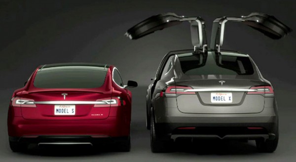 В США провели гонку Tesla