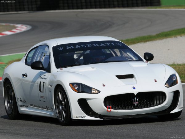 4. Maserati GranTurismo 2008 года выпуска (1 млн. 80 тыс. грн)