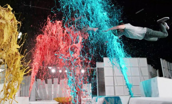 Кадр из нового клипа OK Go