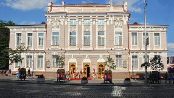 Фото: НЕФАКТ.com.ua ( http://nefakt.com.ua/?p=27206)