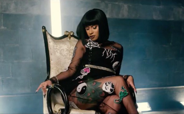 Cardi B в клипе Bodak Yellow